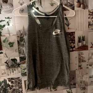 gray nike tank !!